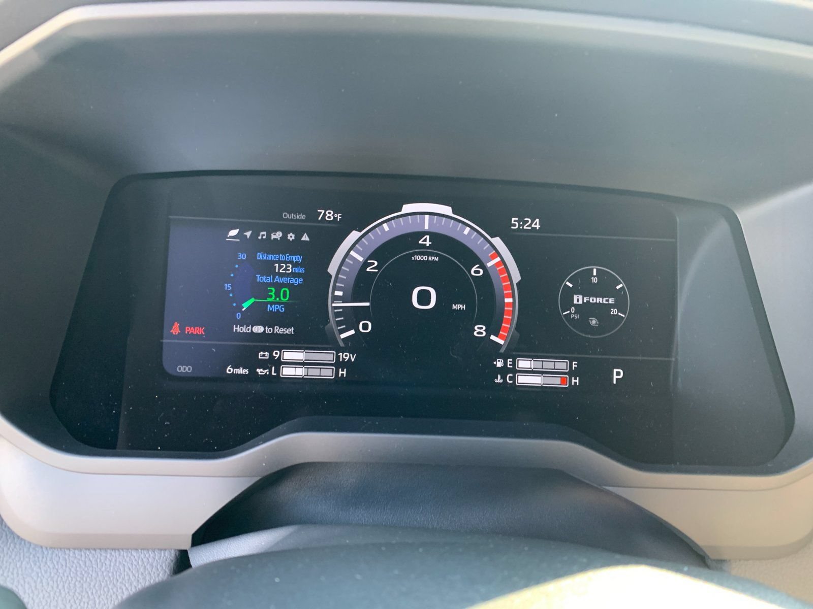 New 2026 Toyota Tundra Limited AWD/4WD image 28