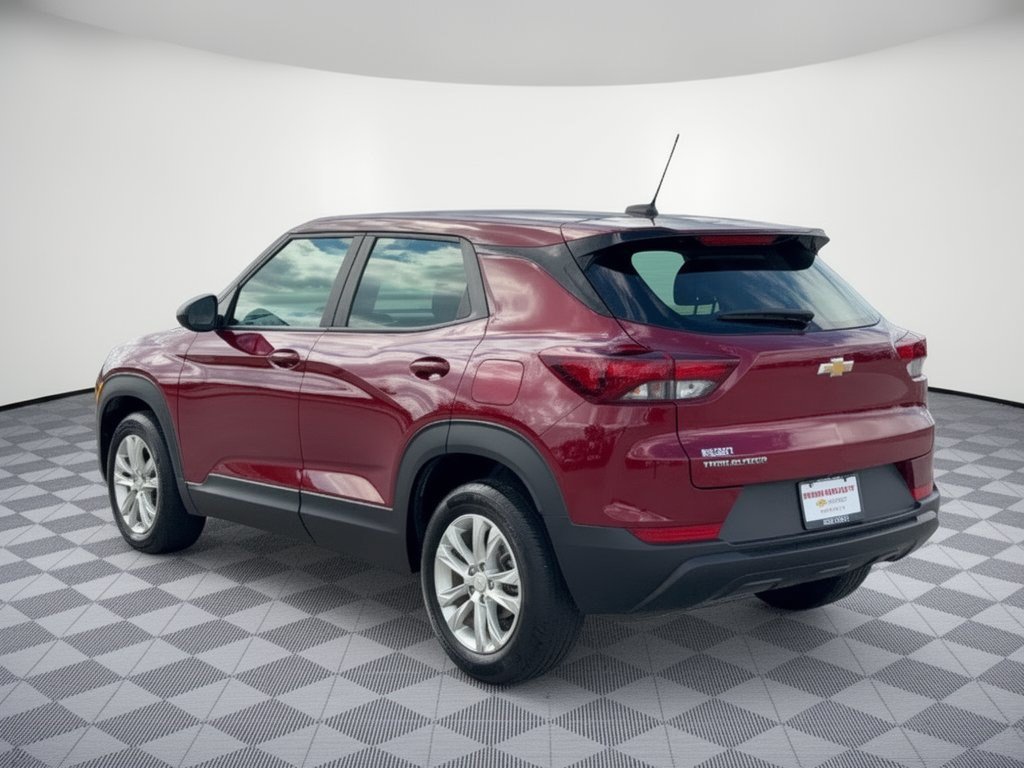 Certified 2023 Chevrolet TrailBlazer LS FWD image 3