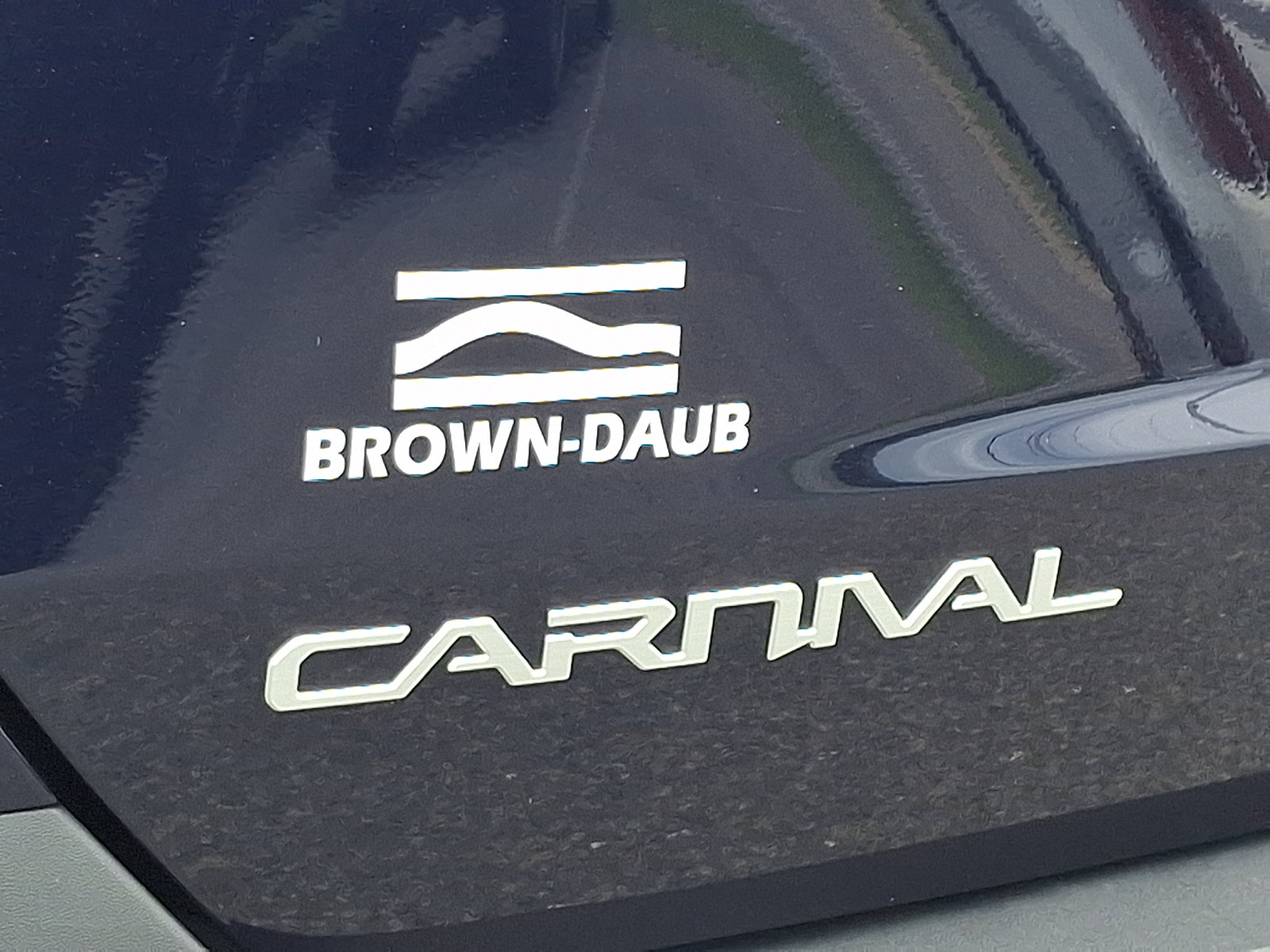 Used 2025 Kia Carnival FWD image 29
