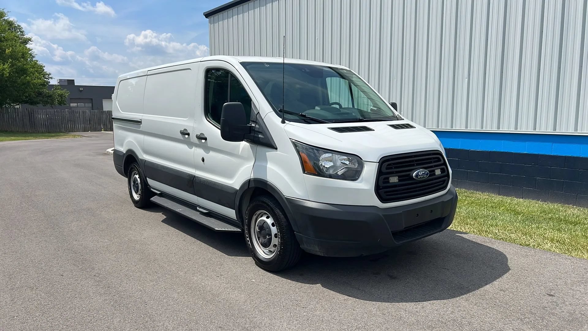 Used 2019 Ford Transit 150 130 Low Roof RWD image 3