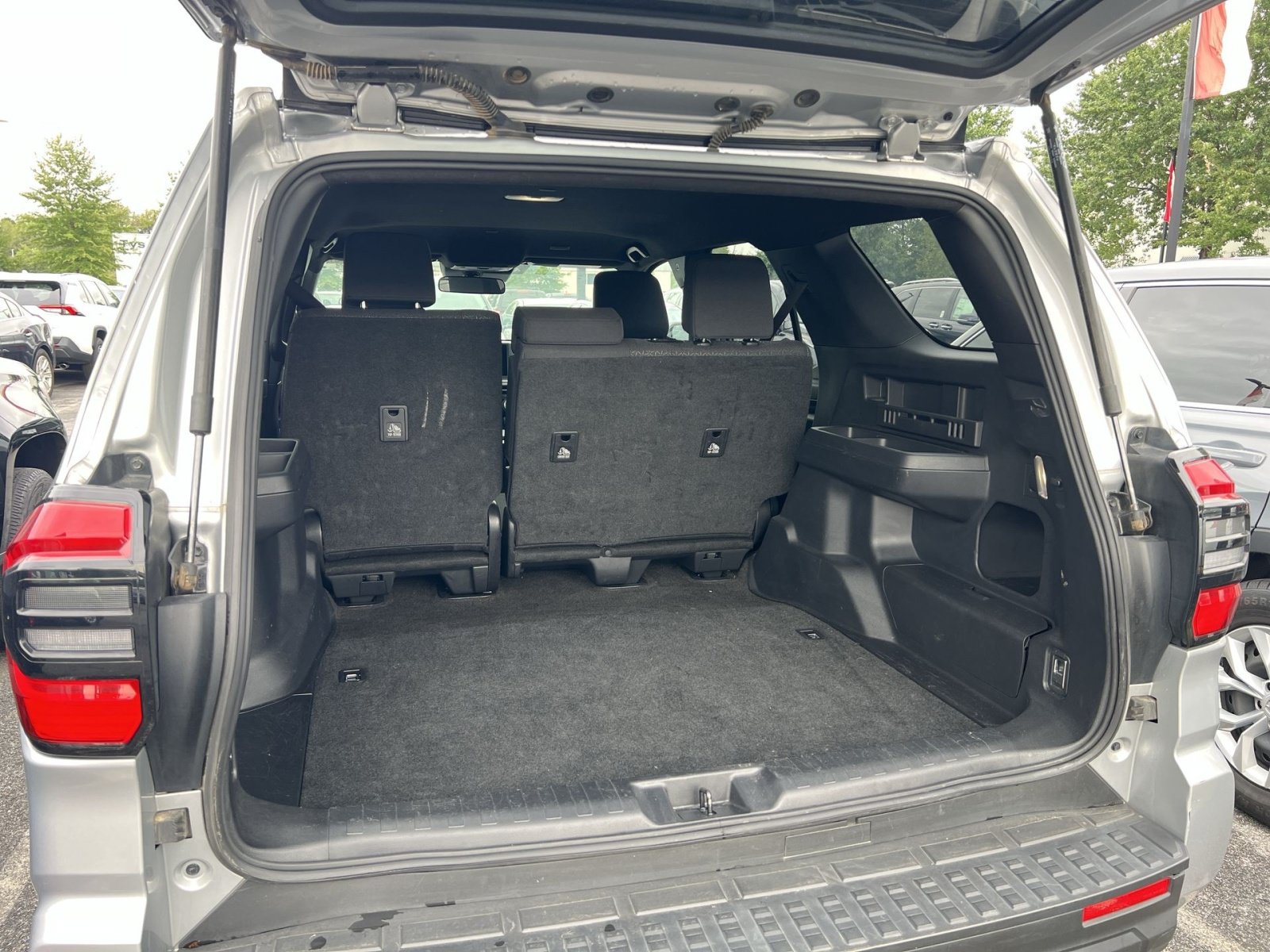 Used 2025 Toyota 4Runner SR5 AWD/4WD image 22