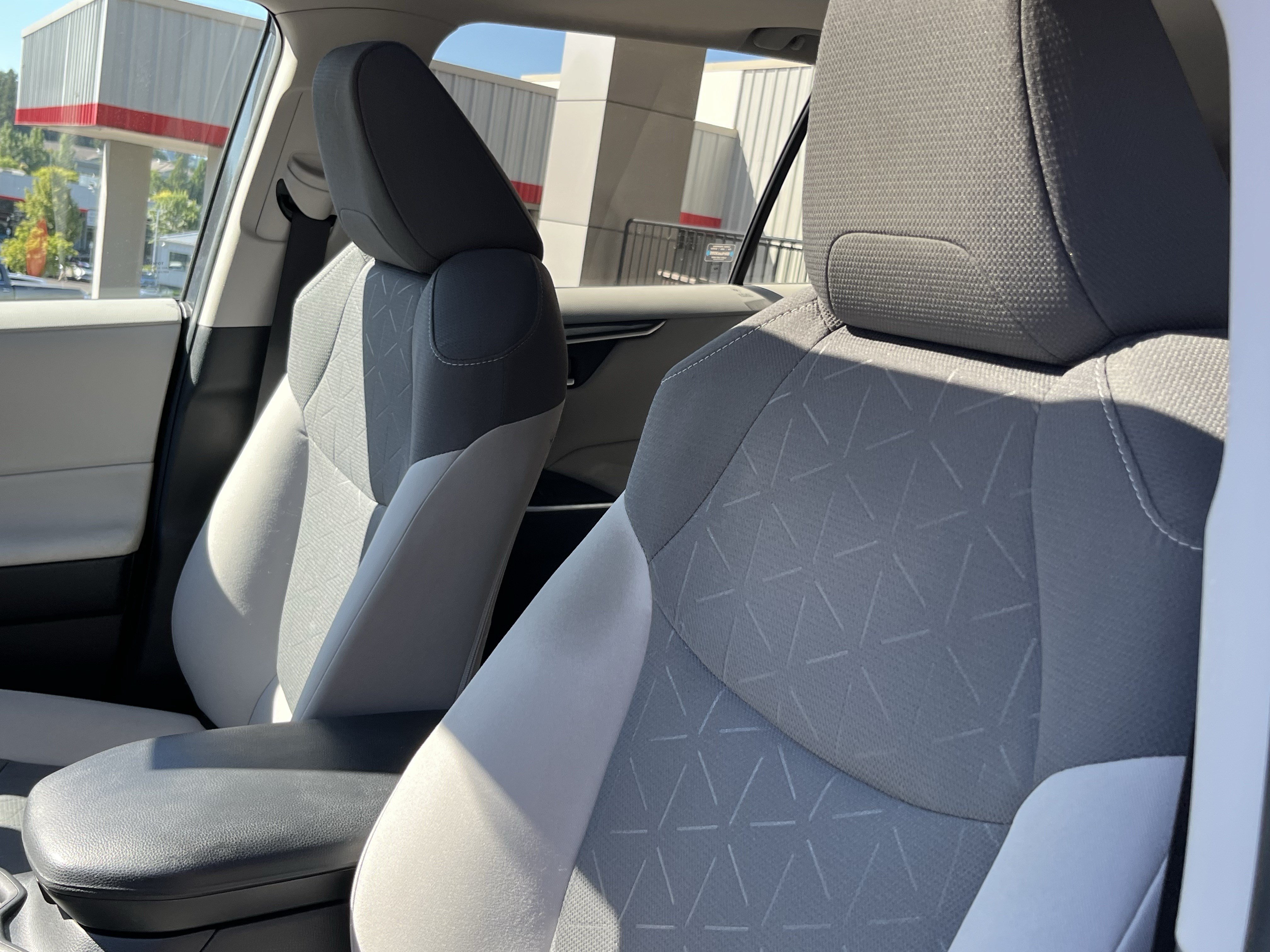 Certified 2023 Toyota RAV4 XLE w/ Convenience Package AWD/4WD image 17