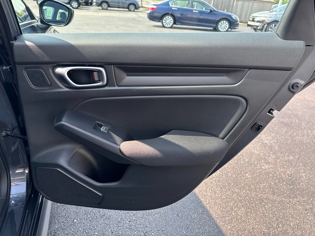 Used 2025 Honda Civic Sport image 35