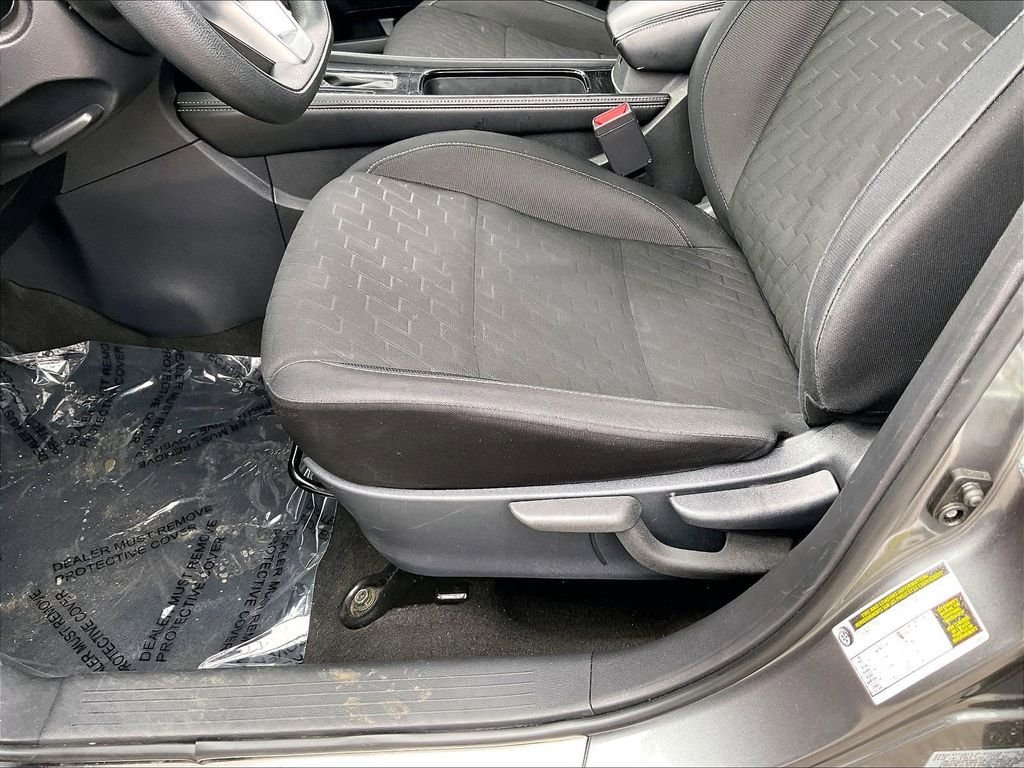 Used 2023 Nissan Kicks SV FWD image 32