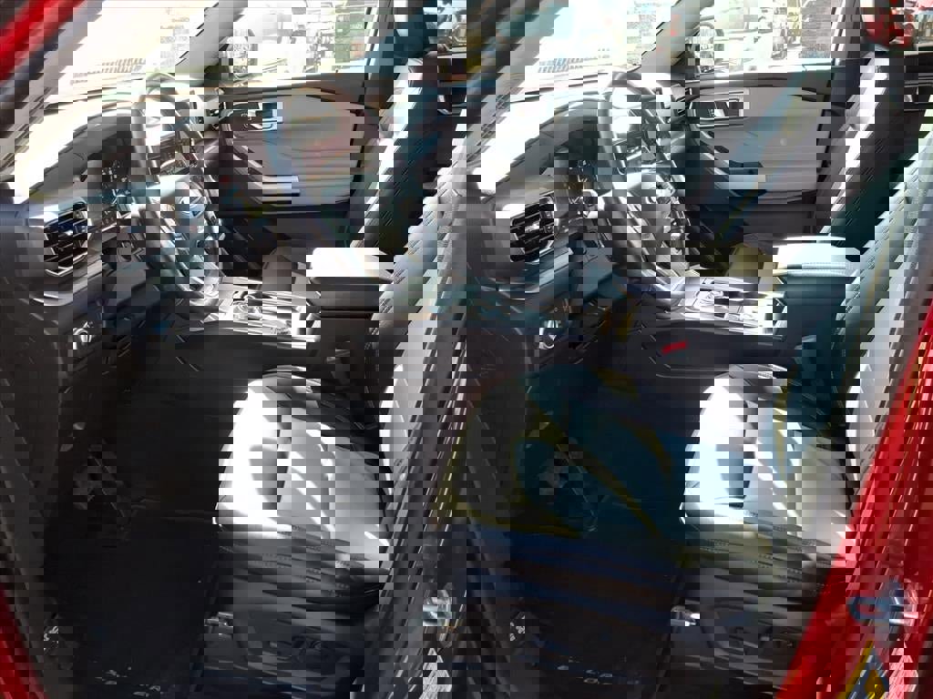 Certified 2022 Ford Explorer XLT w/ Equipment Group 202A image 11