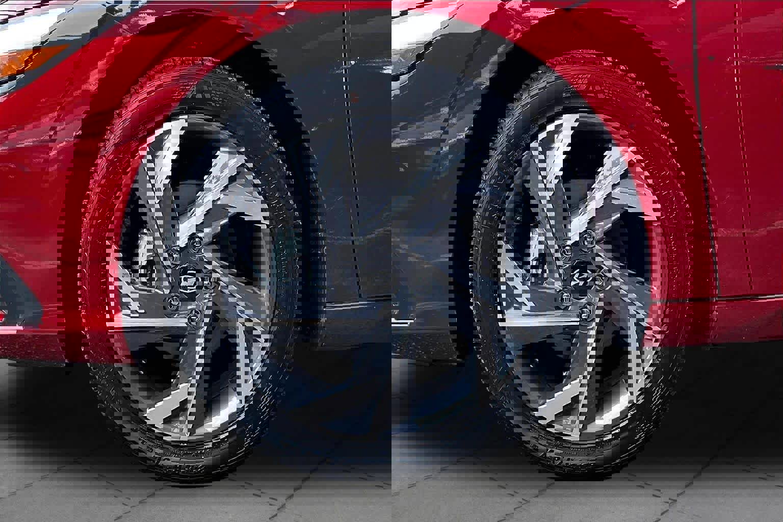 Certified 2025 Hyundai Elantra Sport image 11