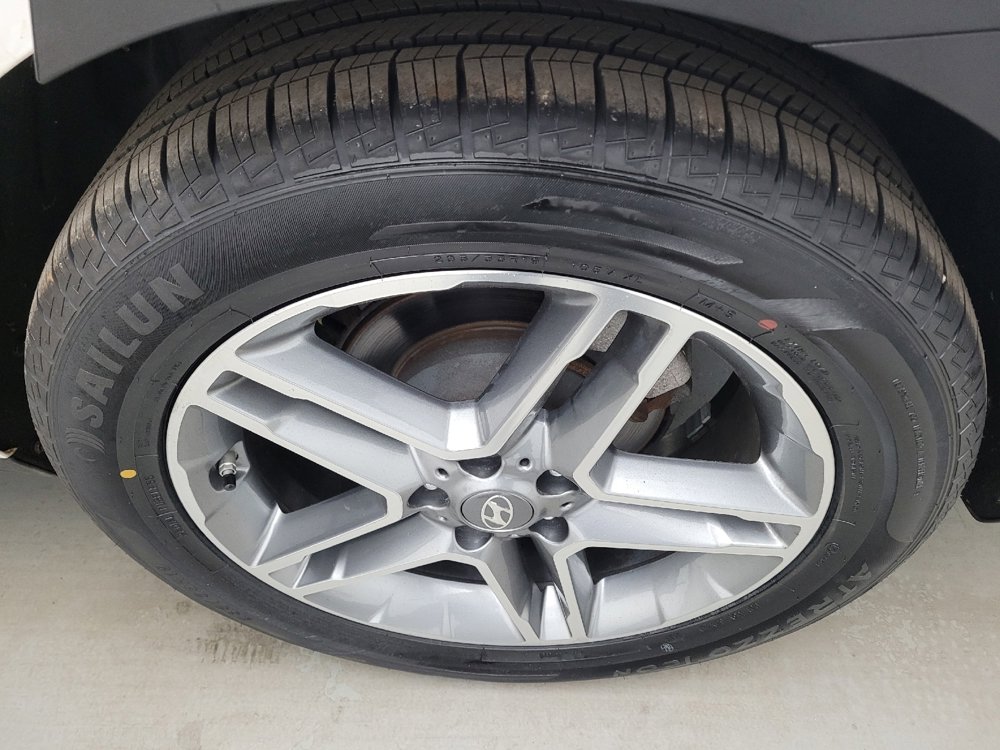 Used 2018 Hyundai Santa Fe Limited AWD/4WD image 31