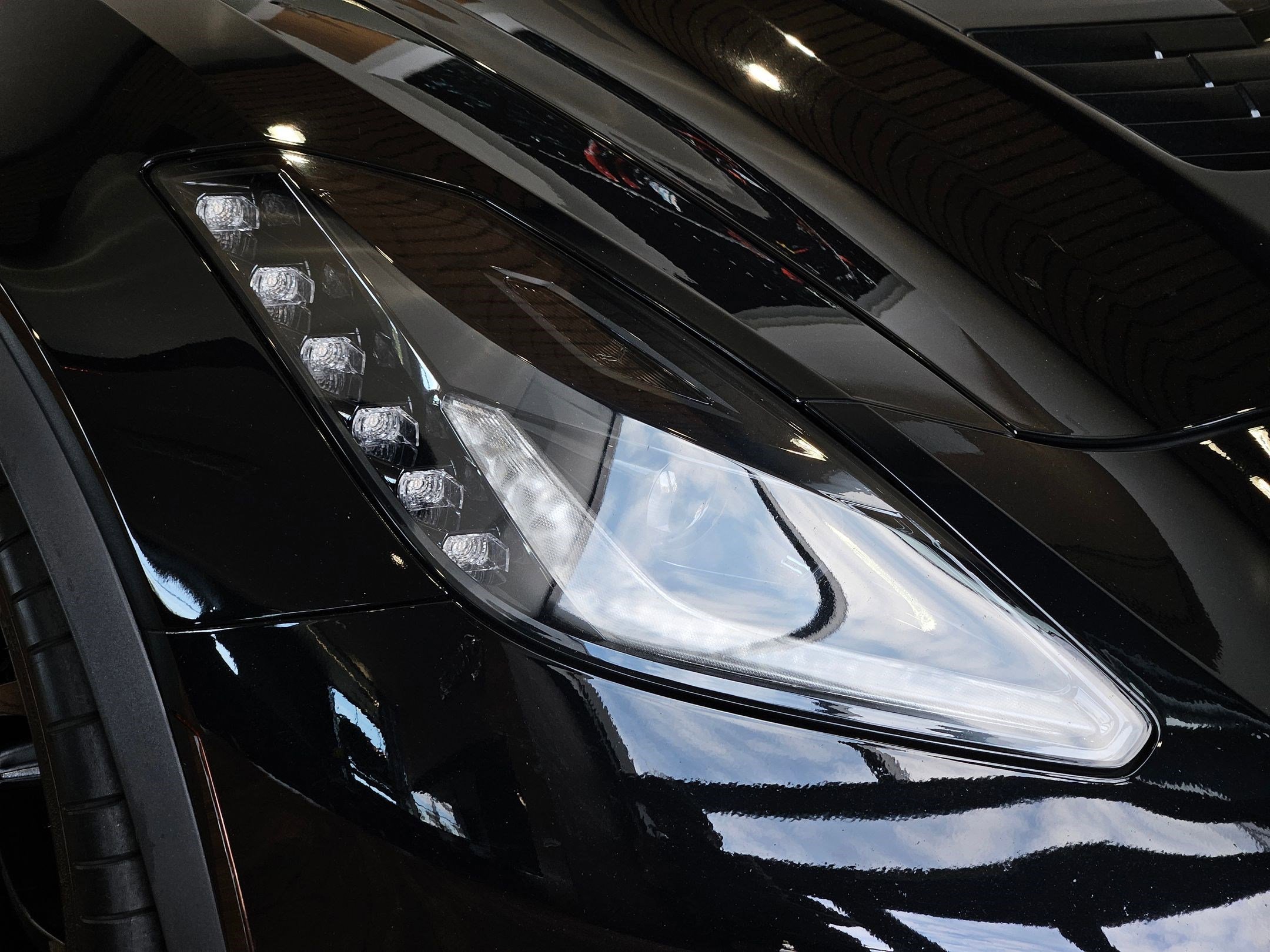 Used 2019 Chevrolet Corvette Grand Sport RWD image 10