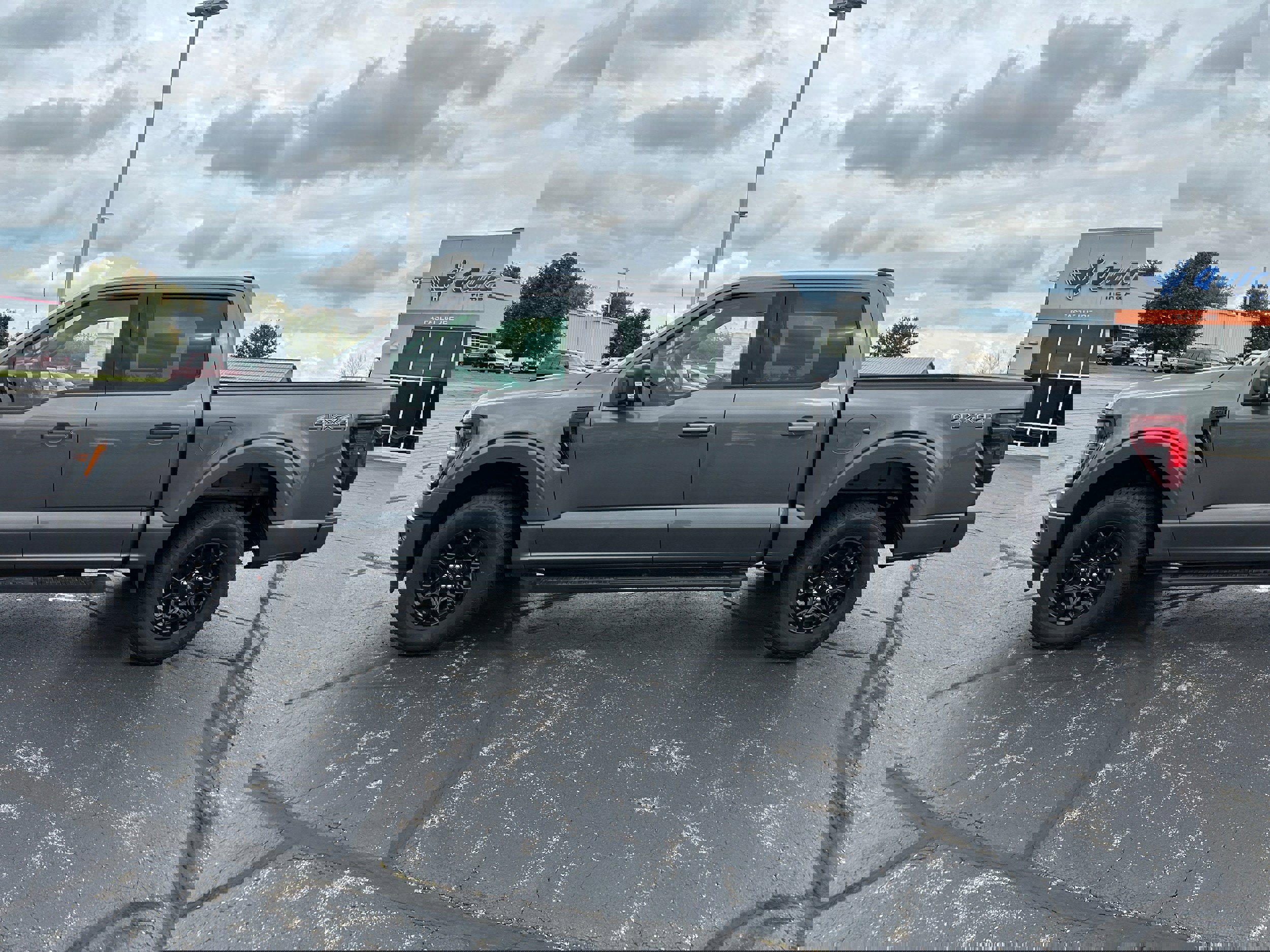 New 2025 Ford F150 XLT w/ Equipment Group 302A MID image 4