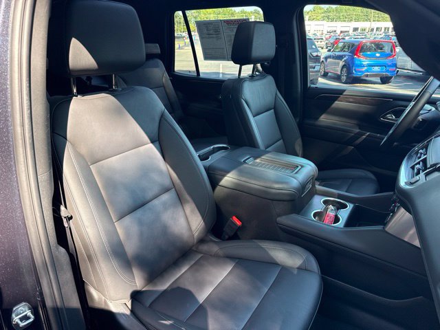 Used 2024 Chevrolet Tahoe Z71 w/ Luxury Package AWD/4WD image 32