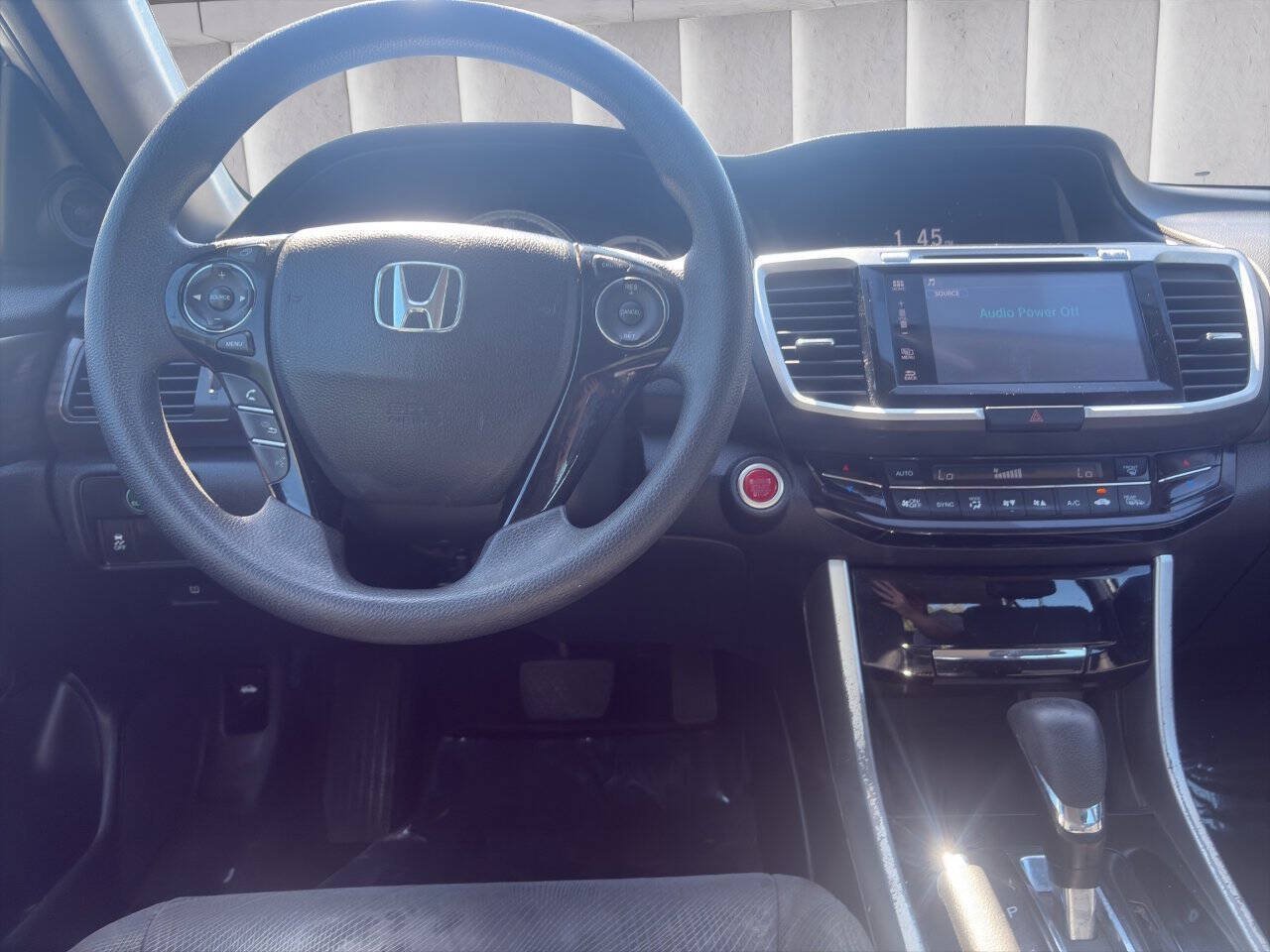 Used 2017 Honda Accord EX image 10