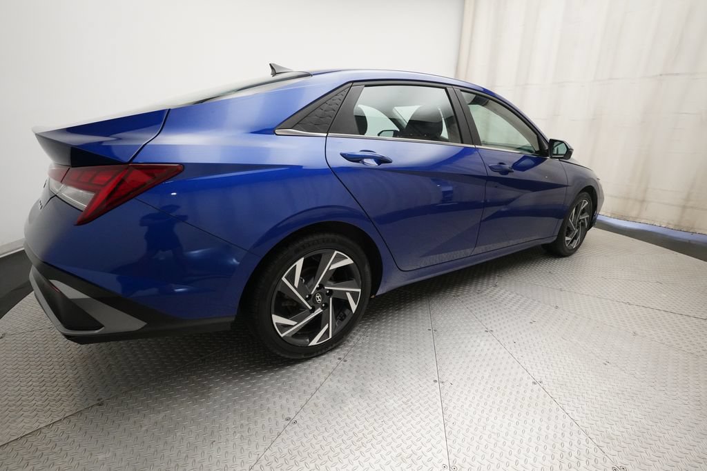 Used 2024 Hyundai Elantra Limited FWD image 34