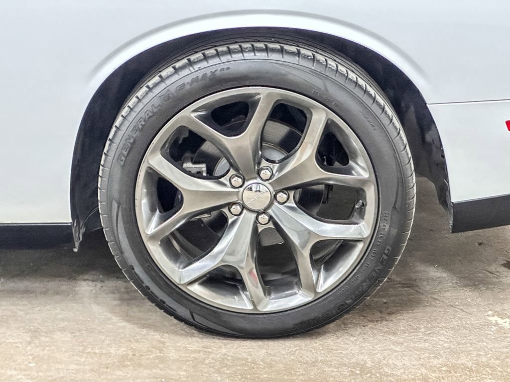 Used 2016 Dodge Challenger SXT w/ Sound Group image 43