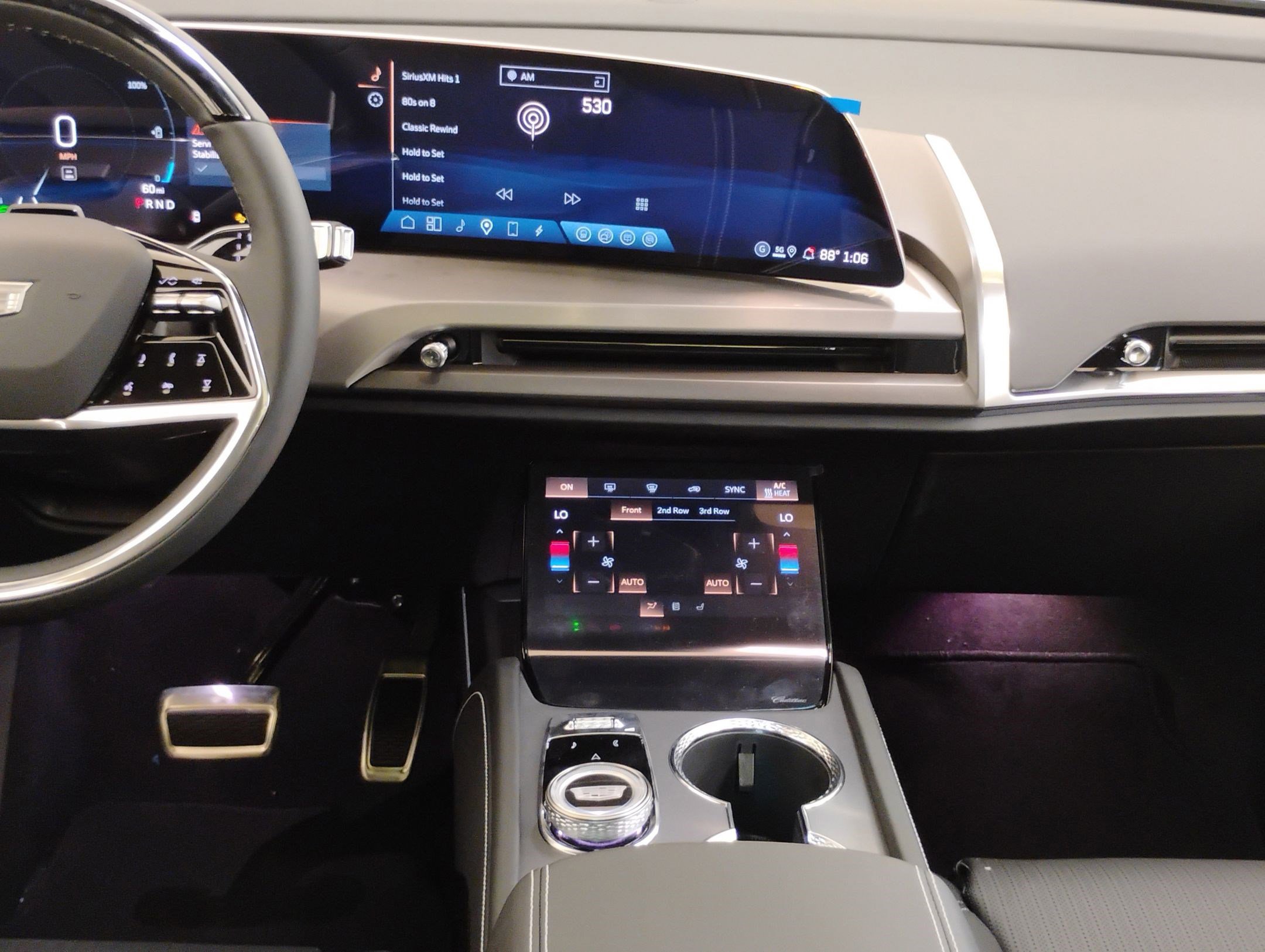 New 2026 Cadillac Vistiq Sport w/ LPO, Floor Liner Package image 28