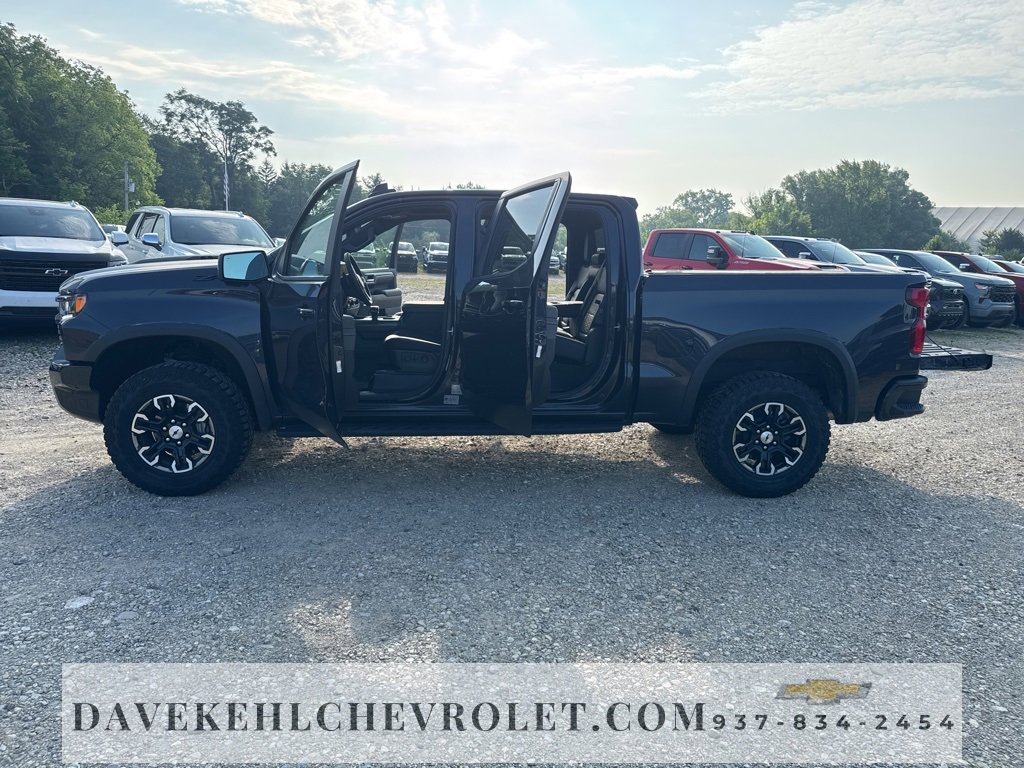 Used 2023 Chevrolet Silverado 1500 ZR2 image 33