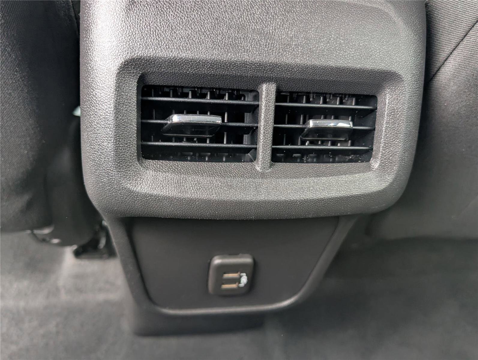 Used 2022 Chevrolet Equinox LT image 18