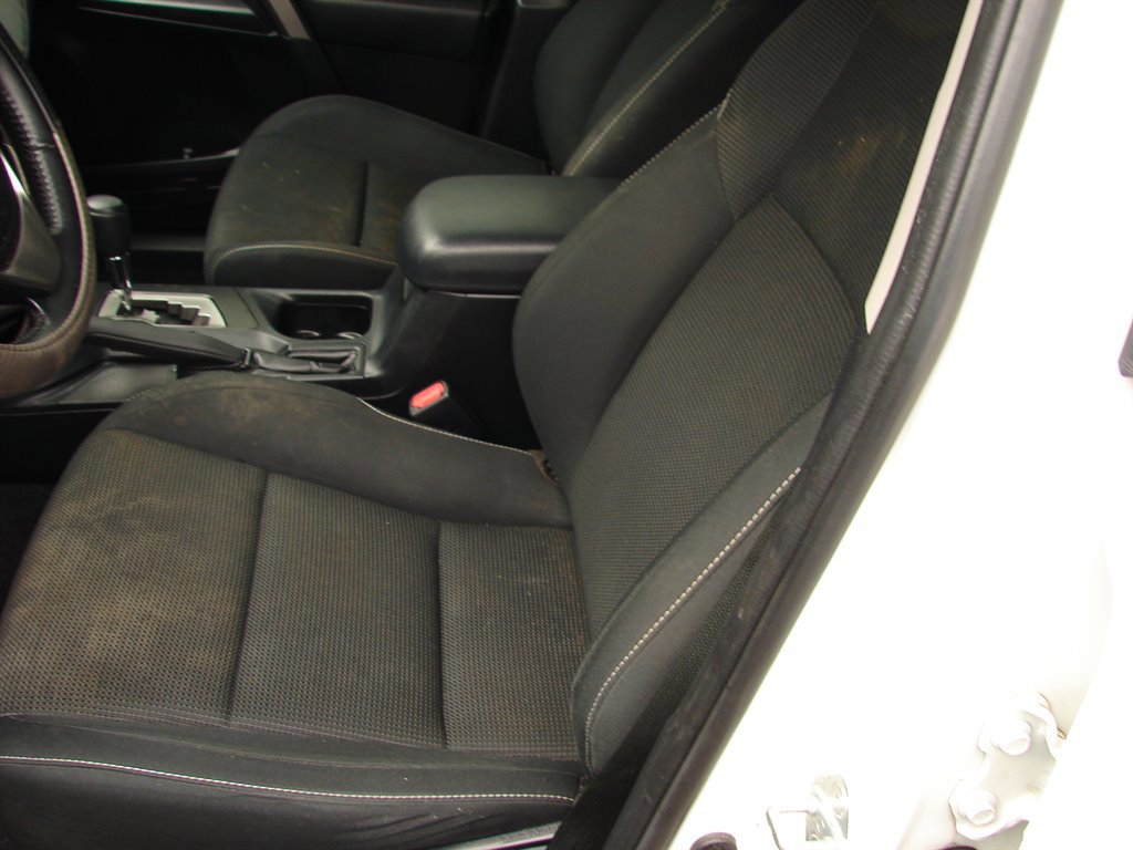 Used 2018 Toyota RAV4 XLE image 6
