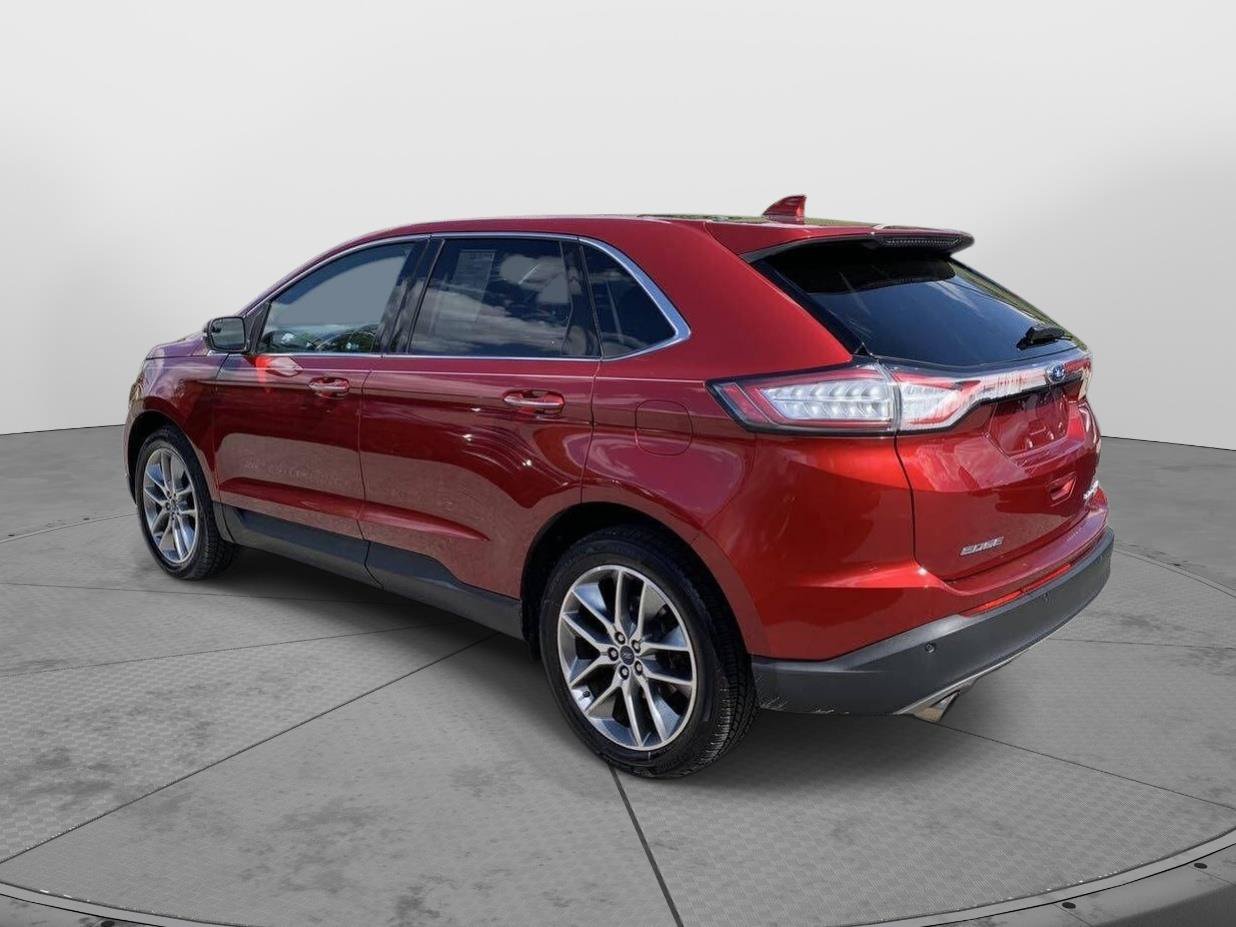 Used 2018 Ford Edge Titanium w/ Equipment Group 301A AWD/4WD image 4