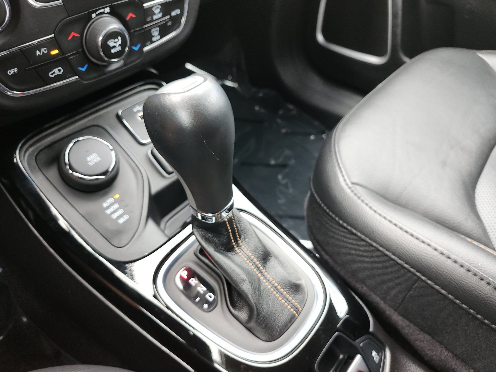 Used 2019 Jeep Compass Limited AWD/4WD image 22