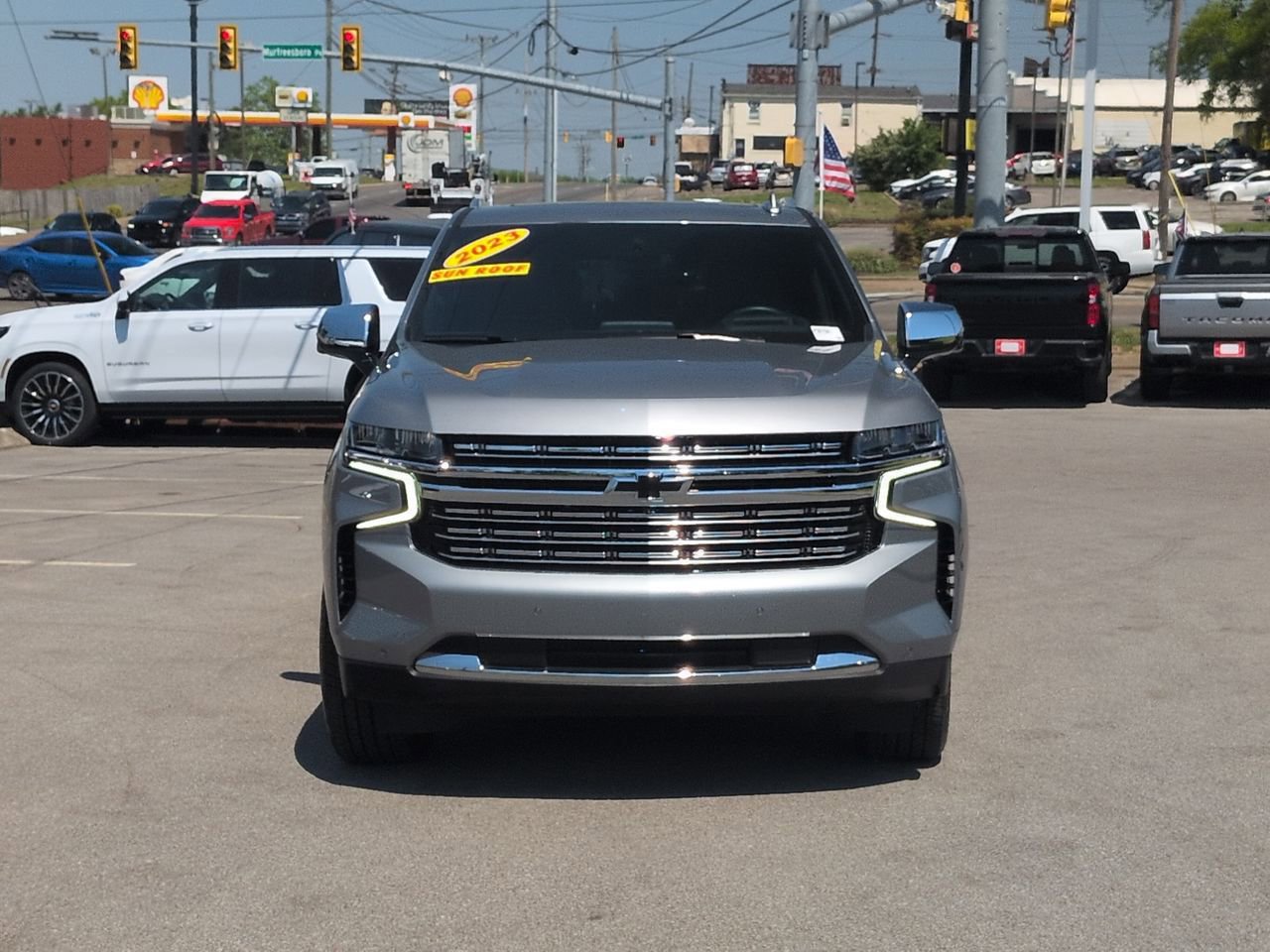 Used 2023 Chevrolet Tahoe Premier AWD/4WD image 3