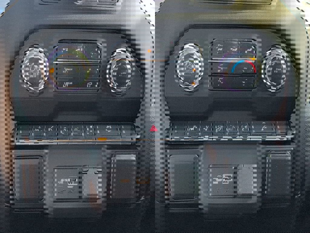 Used 2023 Chevrolet Silverado 1500 Custom Trail Boss image 17