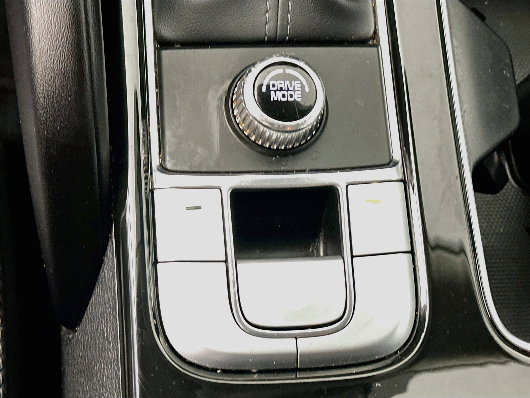 Used 2025 Kia Telluride LX FWD image 26