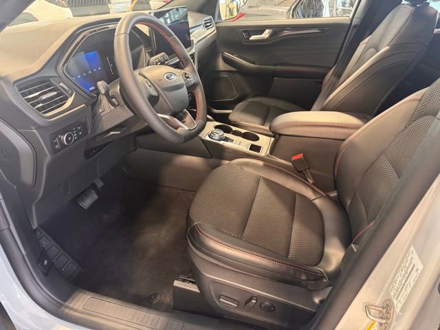 Used 2026 Ford Escape ST-Line Select w/ Tech Pack #1 AWD/4WD image 13