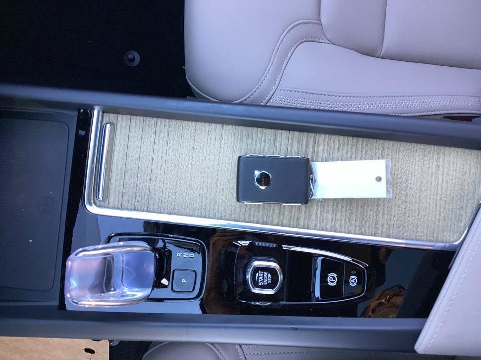 New 2027 Volvo XC60 B5 Plus AWD/4WD image 34