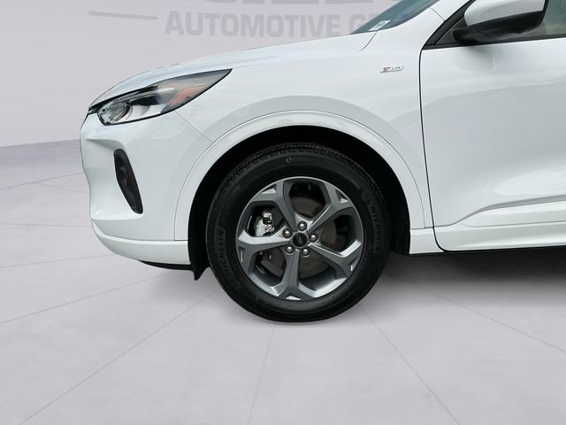 Certified 2023 Ford Escape ST-Line Select w/ Tech Pack #2 AWD/4WD image 9