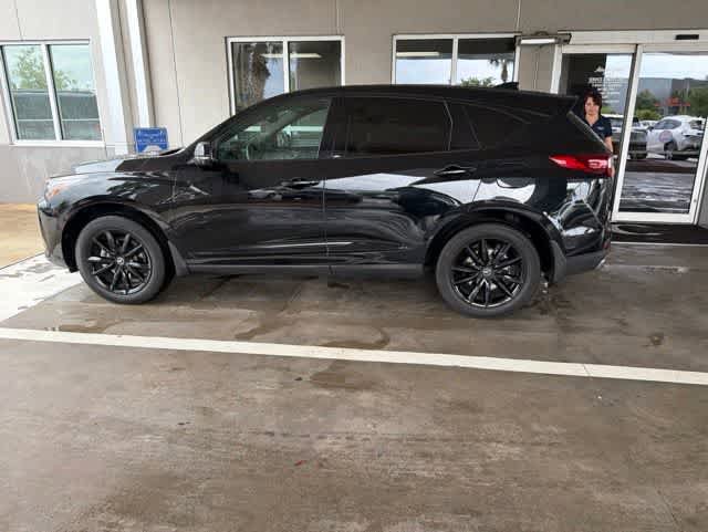 Used 2025 Acura RDX SH-AWD image 12