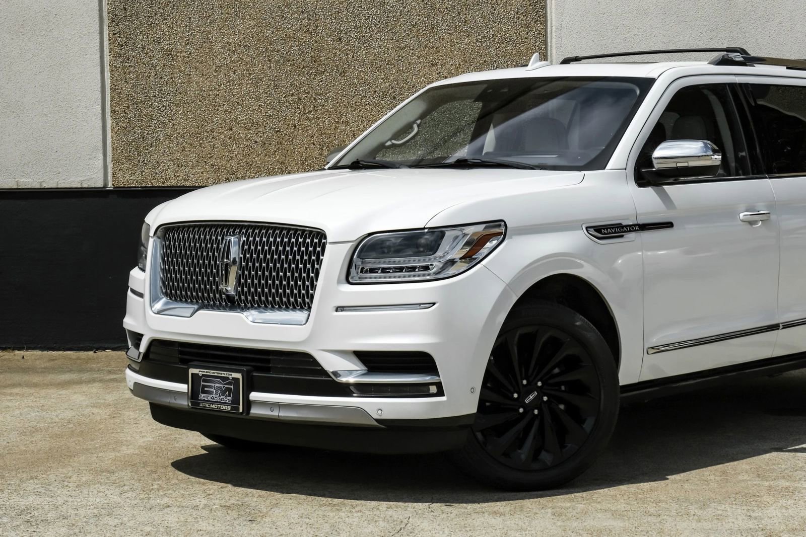 Used 2020 Lincoln Navigator Black Label w/ Cargo Convenience Package AWD/4WD image 5