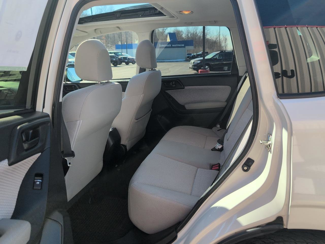 Used 2017 Subaru Forester 2.5i Premium w/ All-Weather Package image 10