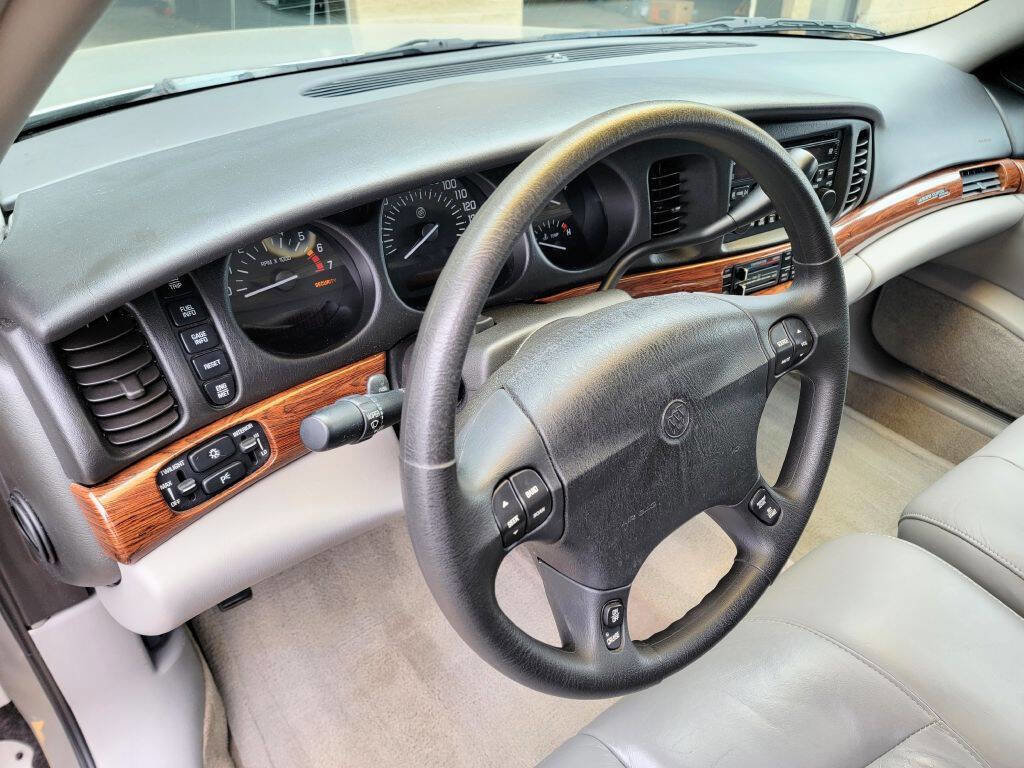 Used 2004 Buick Le Sabre Custom w/ Platinum Edition FWD image 10