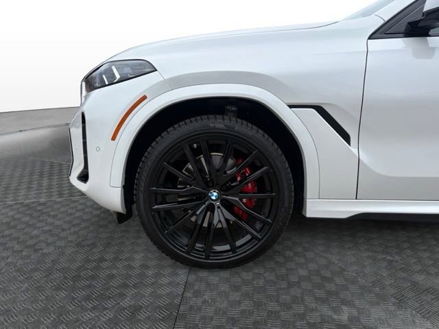 Used 2026 BMW X6 xDrive40i w/ Climate Comfort Package image 16