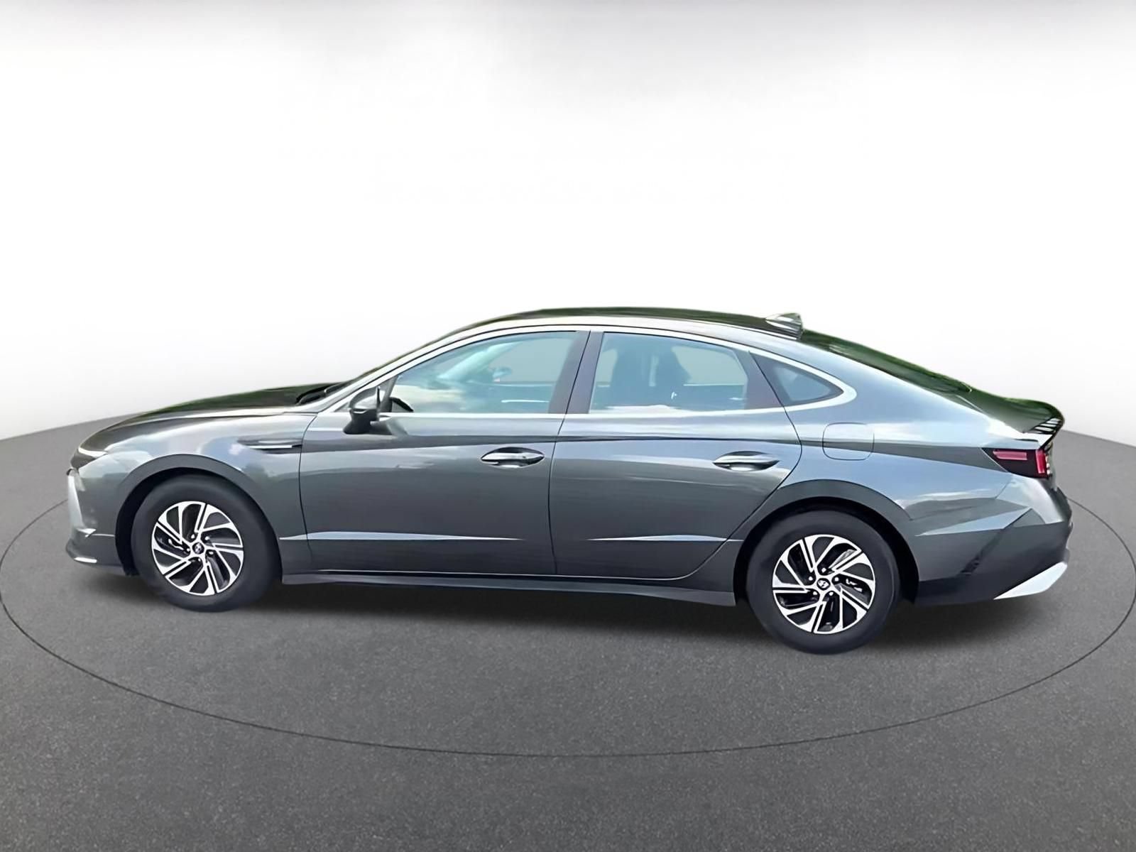 Used 2026 Hyundai Sonata Blue FWD image 8