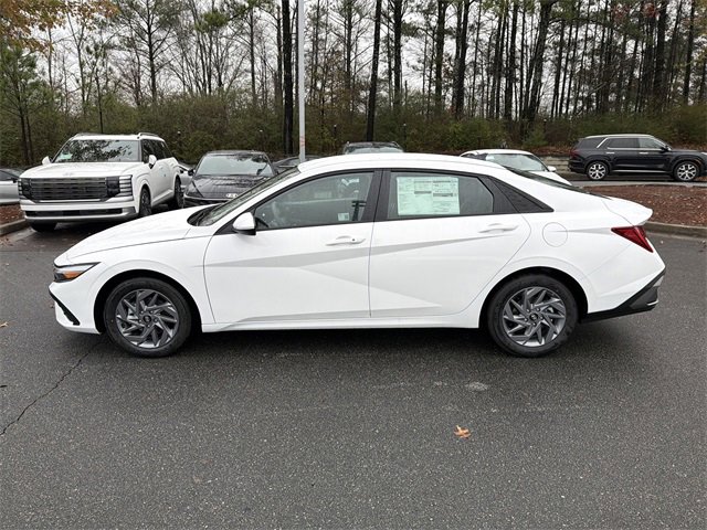 New 2026 Hyundai Elantra Blue image 4