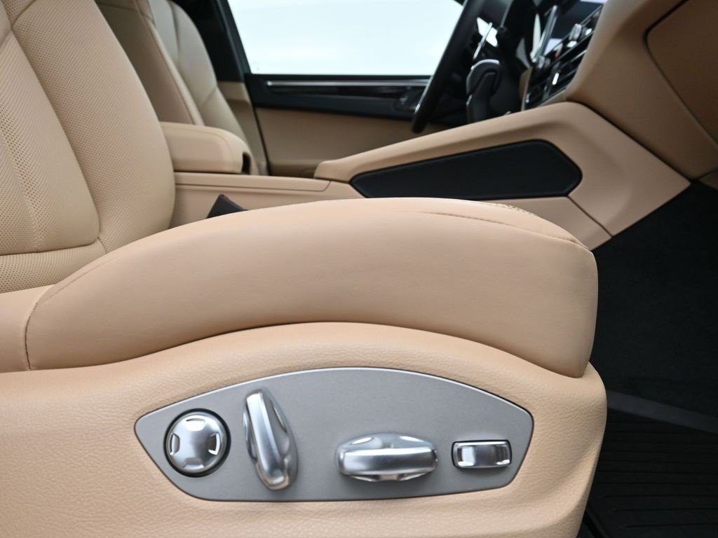 New 2026 Porsche Macan S image 15