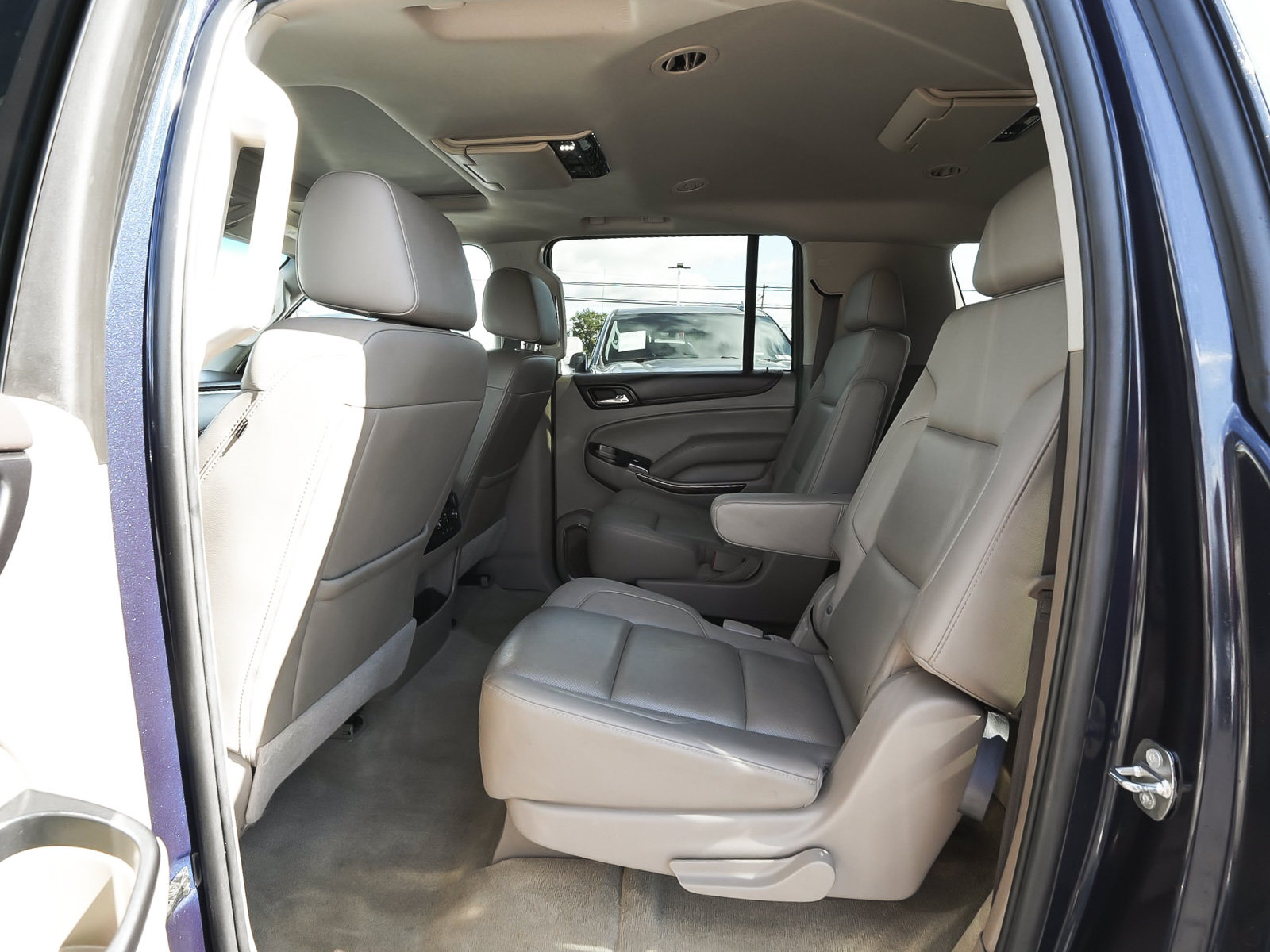 Used 2018 GMC Yukon XL SLT w/ Premium Edition AWD/4WD image 35