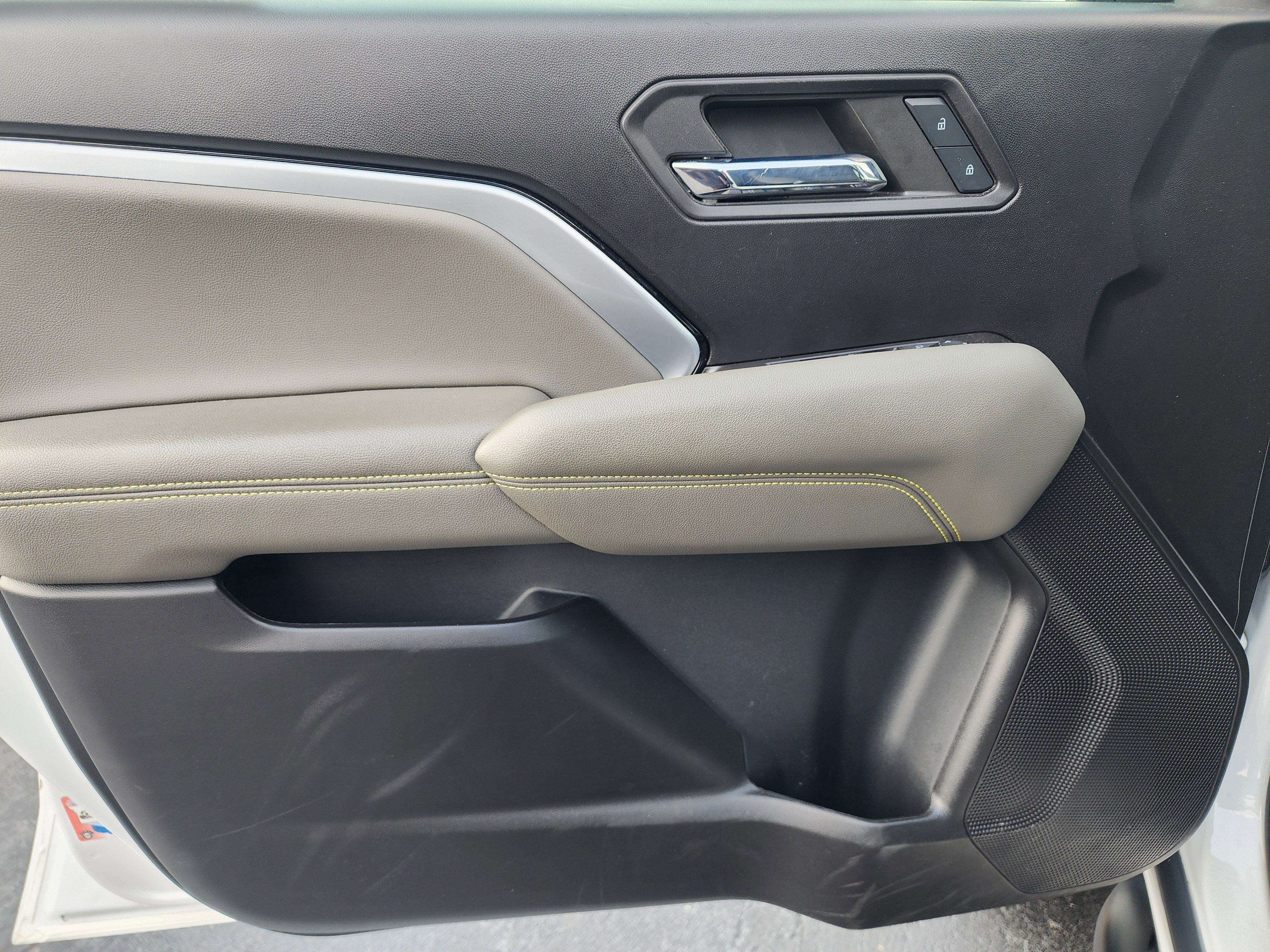 Used 2024 Chevrolet Colorado ZR2 w/ Technology Package image 21