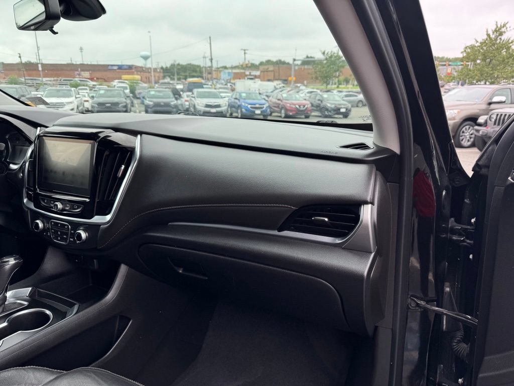 Used 2019 Chevrolet Traverse LT w/ LT Premium Package AWD/4WD image 24