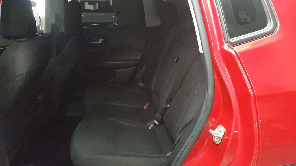 Used 2021 Jeep Compass Sport image 14