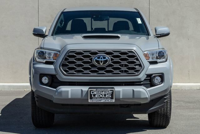 Used 2020 Toyota Tacoma TRD Sport w/ Technology Package image 2