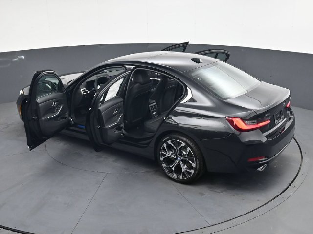 New 2026 BMW 330i xDrive Sedan w/ Convenience Package AWD/4WD image 46