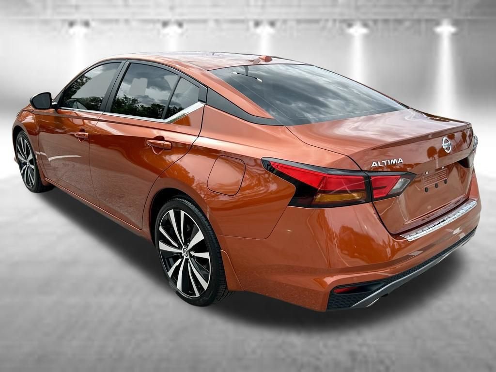 Certified 2021 Nissan Altima 2.5 SR FWD image 9