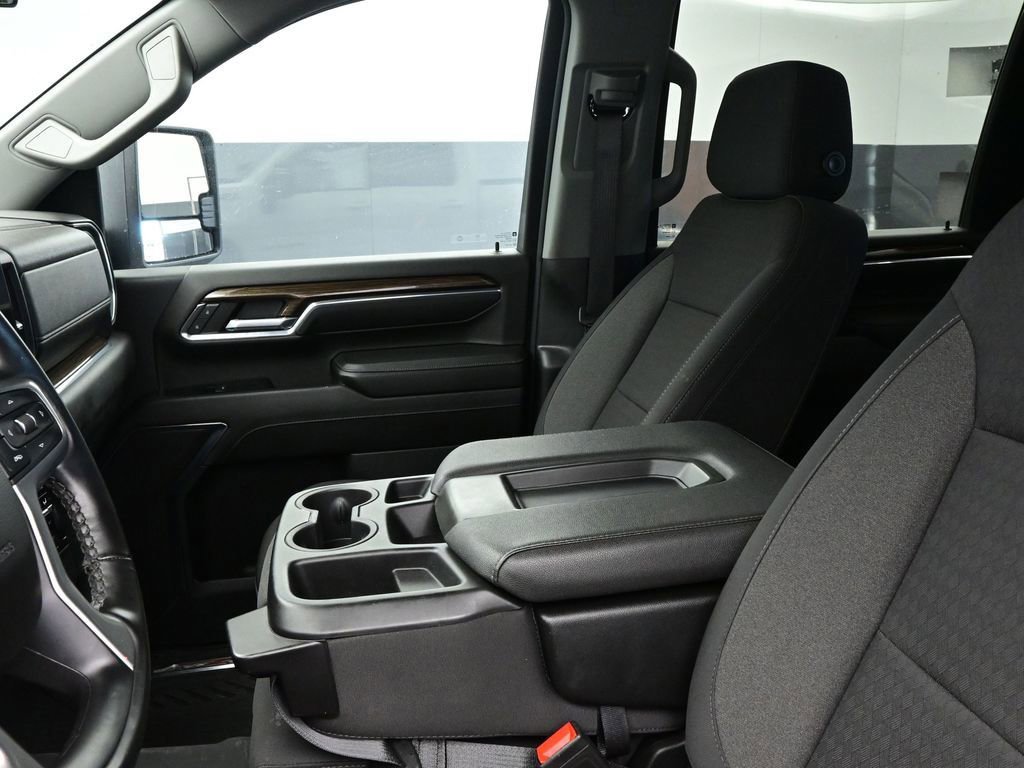 Used 2024 Chevrolet Silverado 2500 LT image 20