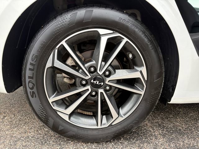 Used 2024 Kia Forte LXS FWD image 19