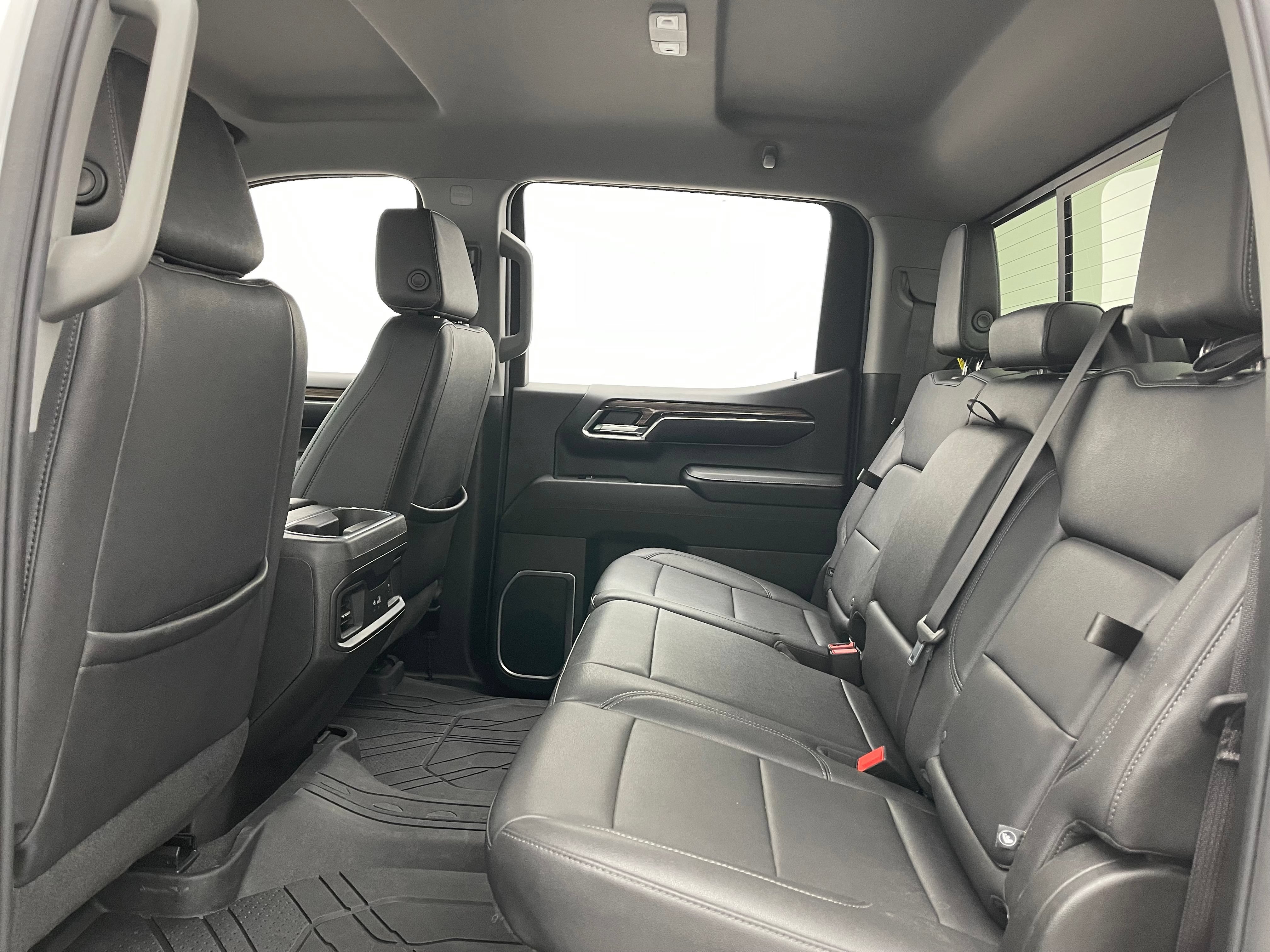 Used 2024 Chevrolet Silverado 1500 RST w/ Redline Edition AWD/4WD image 37