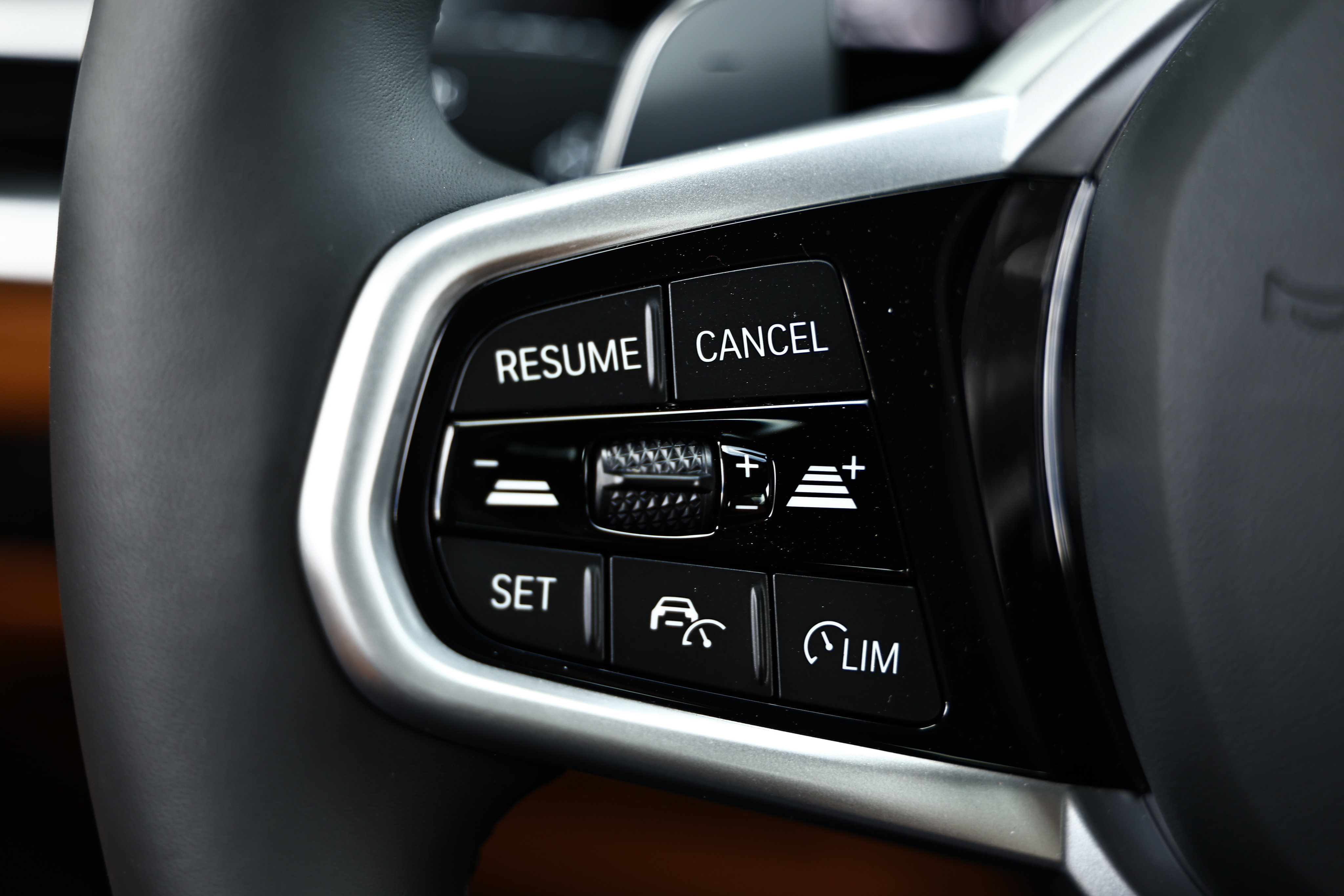 New 2026 BMW 330i Sedan RWD image 37