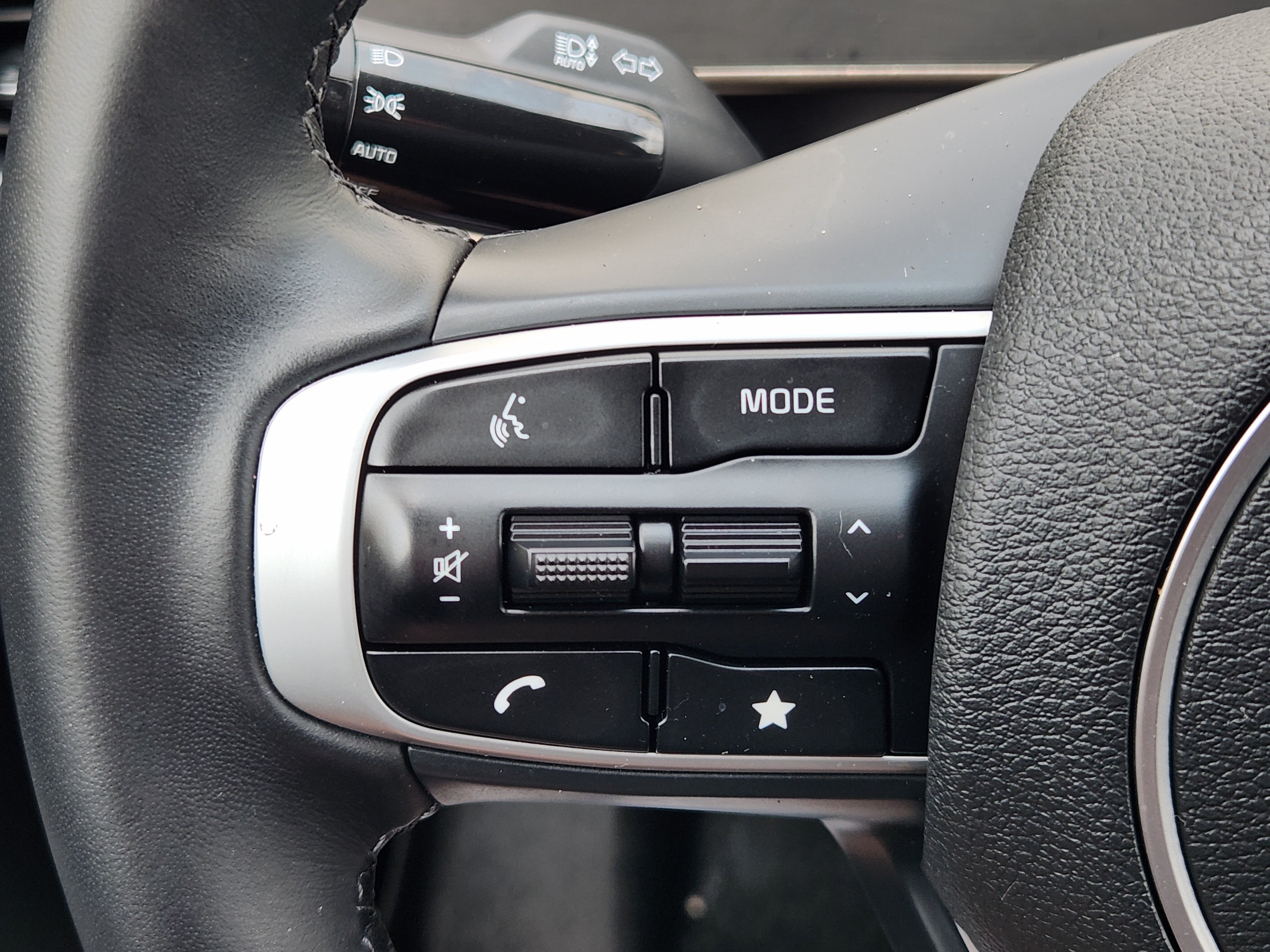 Used 2025 Kia Sportage X-Line w/ Premium Package AWD/4WD image 30