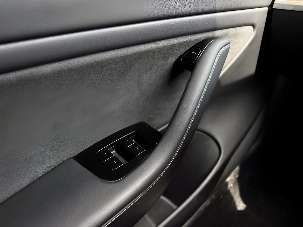 Used 2020 Tesla Model 3 Long Range image 17